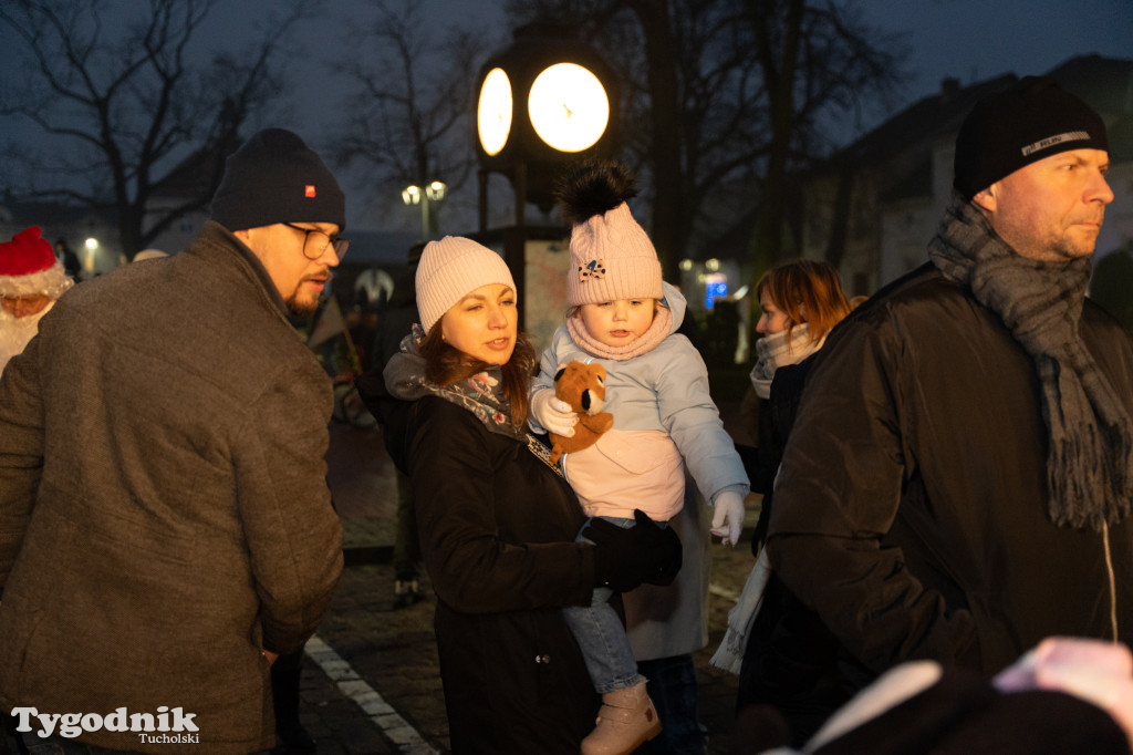 Borowiacki Jarmark na rynku w Tucholi DOMEK