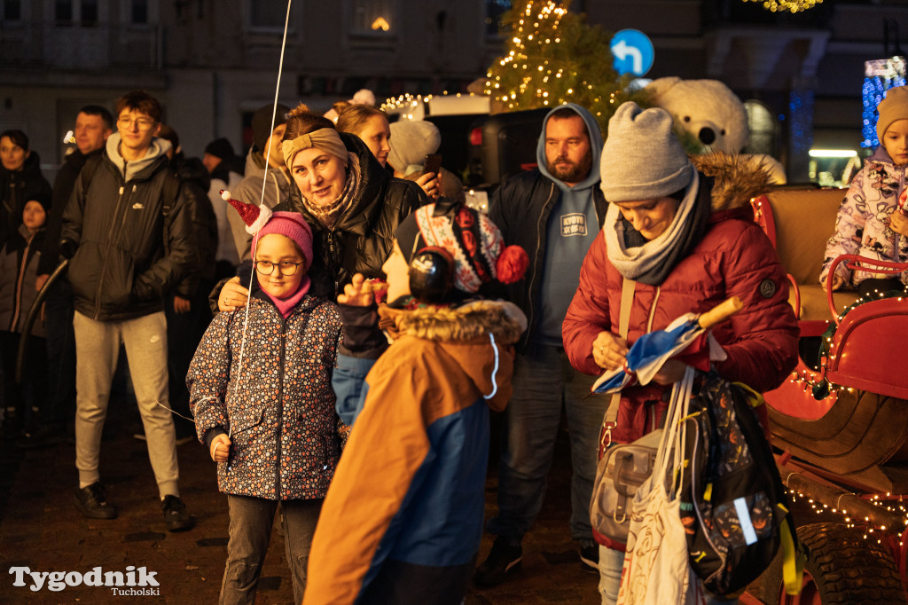 Borowiacki Jarmark na rynku w Tucholi DOMEK