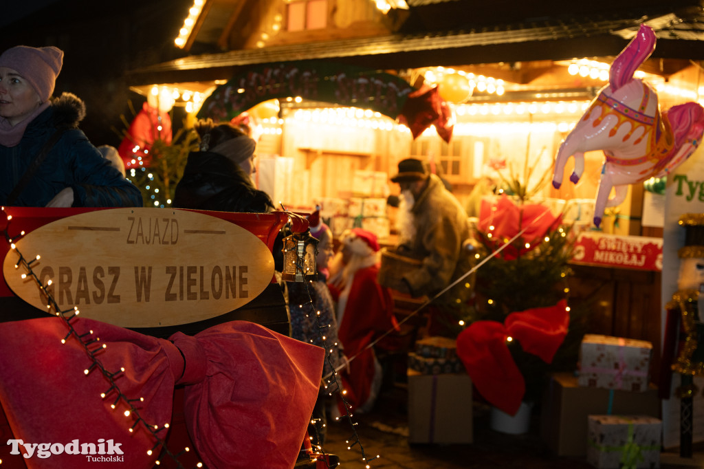 Borowiacki Jarmark na rynku w Tucholi DOMEK