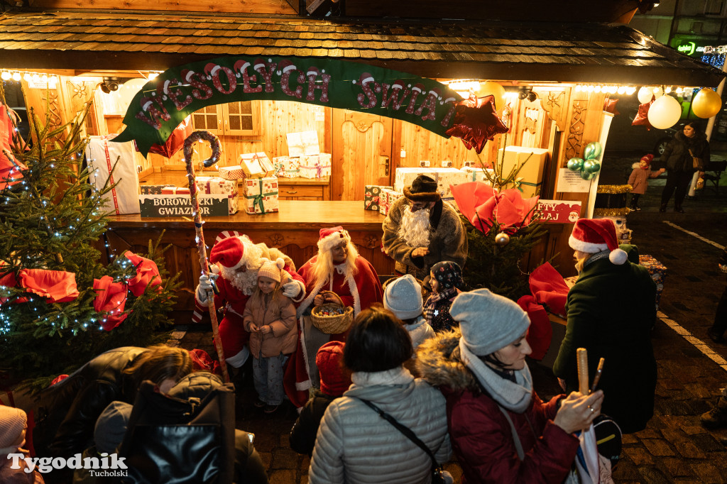 Borowiacki Jarmark na rynku w Tucholi DOMEK