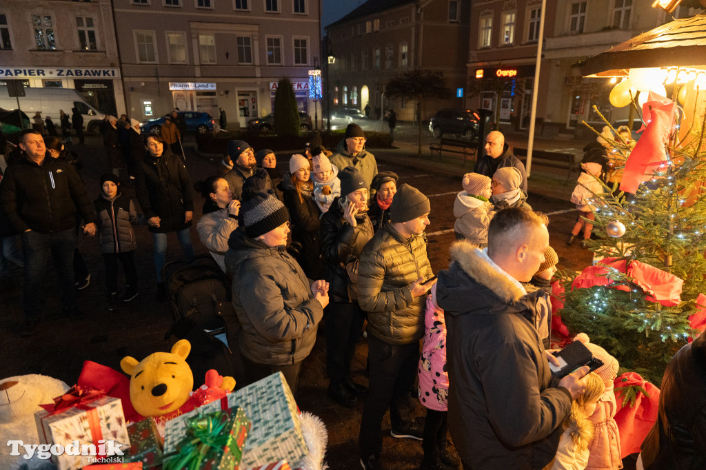 Borowiacki Jarmark na rynku w Tucholi DOMEK