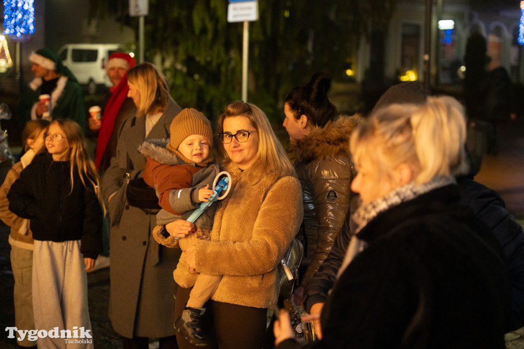 Borowiacki Jarmark na rynku w Tucholi DOMEK