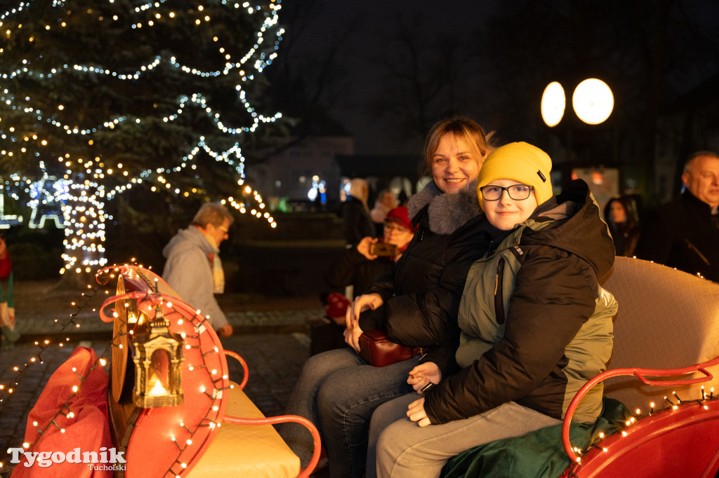 Borowiacki Jarmark na rynku w Tucholi DOMEK