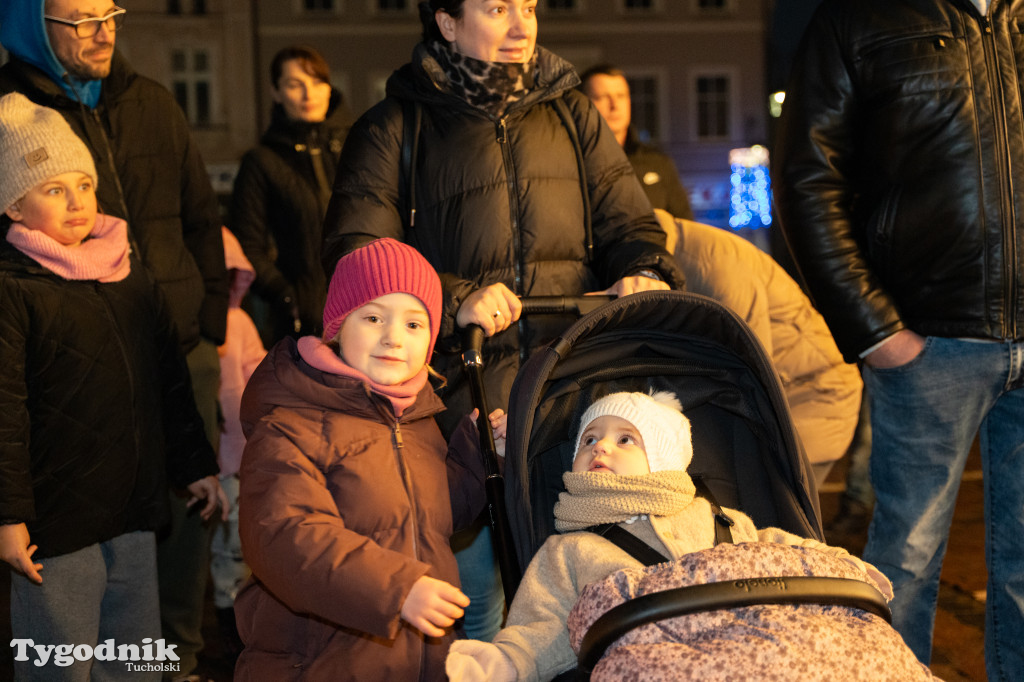 Borowiacki Jarmark na rynku w Tucholi DOMEK