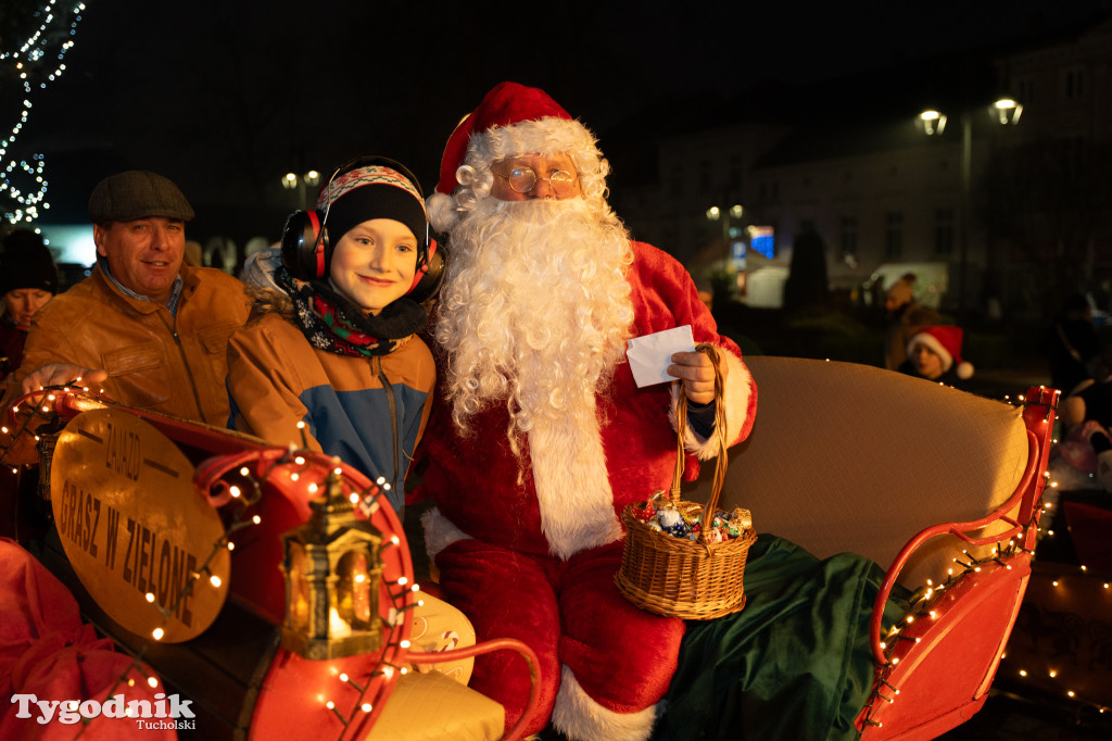 Borowiacki Jarmark na rynku w Tucholi DOMEK