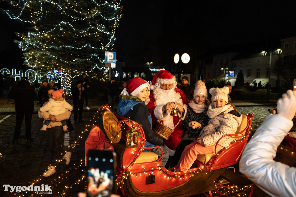 Borowiacki Jarmark na rynku w Tucholi DOMEK
