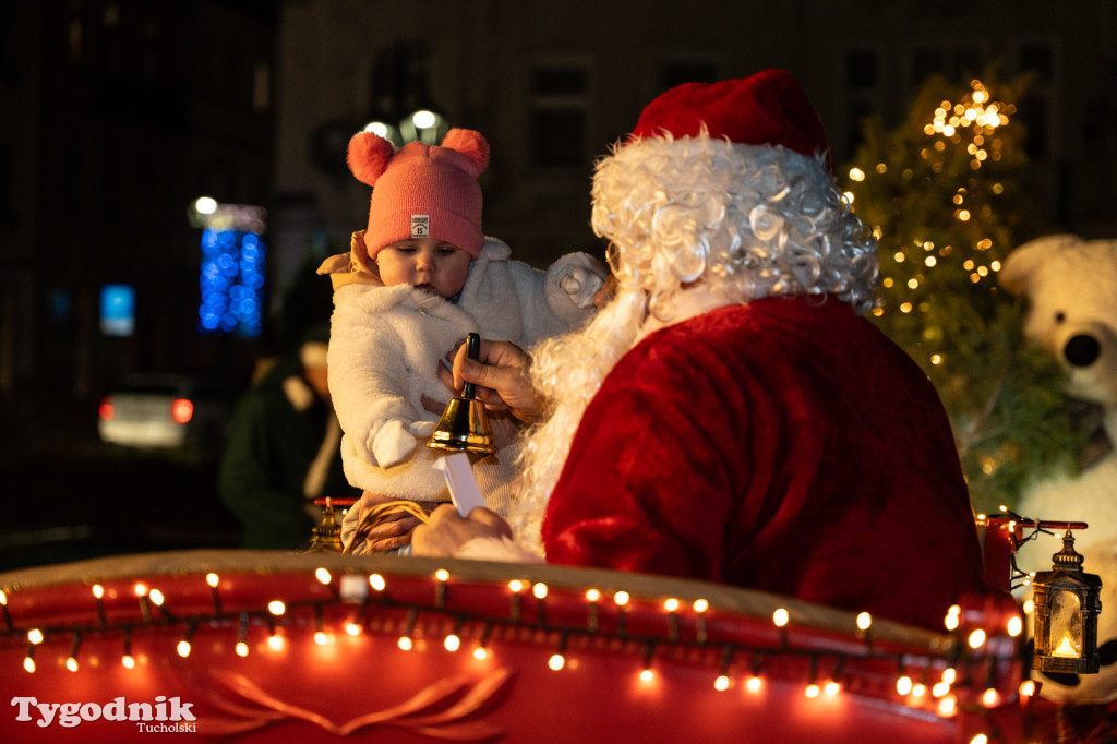 Borowiacki Jarmark na rynku w Tucholi DOMEK
