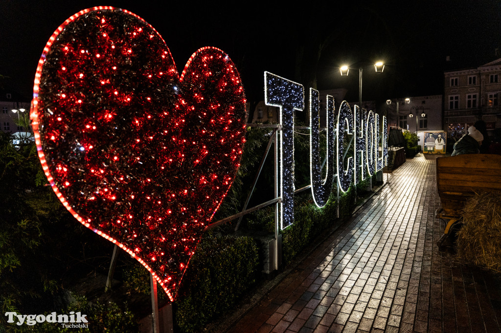 Borowiacki Jarmark na rynku w Tucholi DOMEK