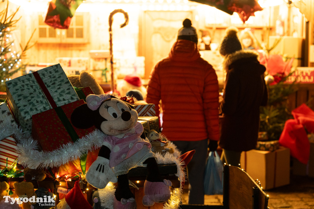 Borowiacki Jarmark na rynku w Tucholi DOMEK