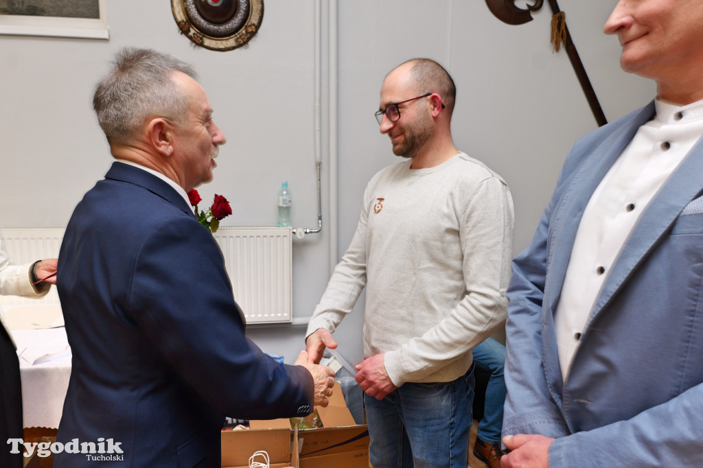 Krwiodawcy z powiatu tucholskiego odznaczeni z prezesem PCK