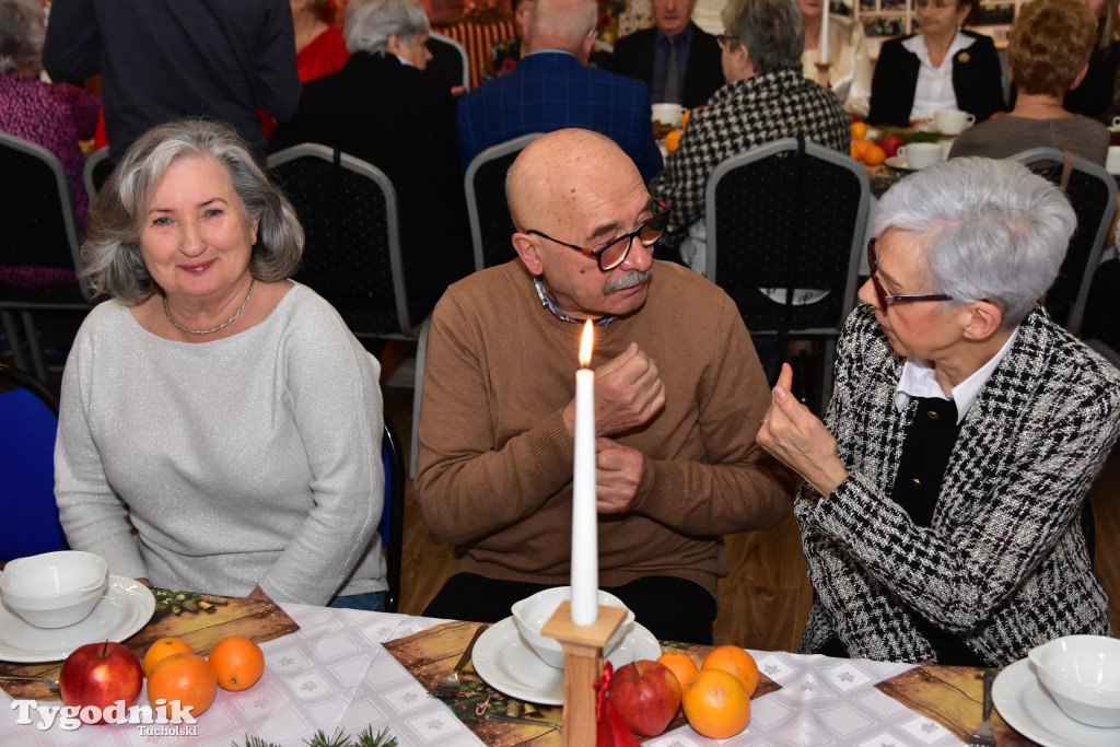 Aby w święta dobro zawsze zwyciężało nad złem. Spotkanie opłatkowe w Cekcynie / ZDJĘCIA