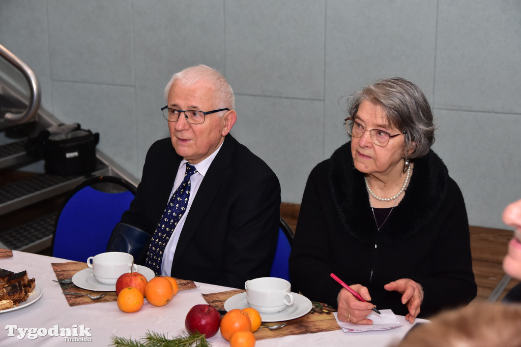 Aby w święta dobro zawsze zwyciężało nad złem. Spotkanie opłatkowe w Cekcynie / ZDJĘCIA