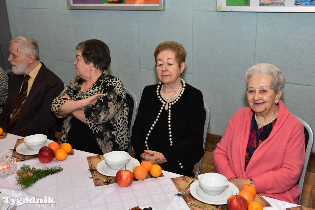 Aby w święta dobro zawsze zwyciężało nad złem. Spotkanie opłatkowe w Cekcynie / ZDJĘCIA