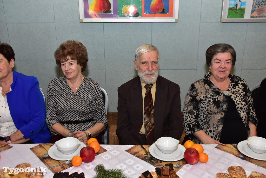 Aby w święta dobro zawsze zwyciężało nad złem. Spotkanie opłatkowe w Cekcynie / ZDJĘCIA