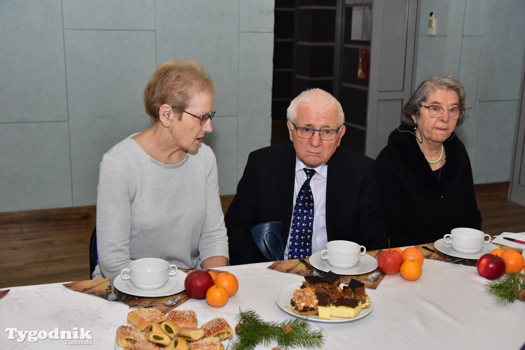 Aby w święta dobro zawsze zwyciężało nad złem. Spotkanie opłatkowe w Cekcynie / ZDJĘCIA