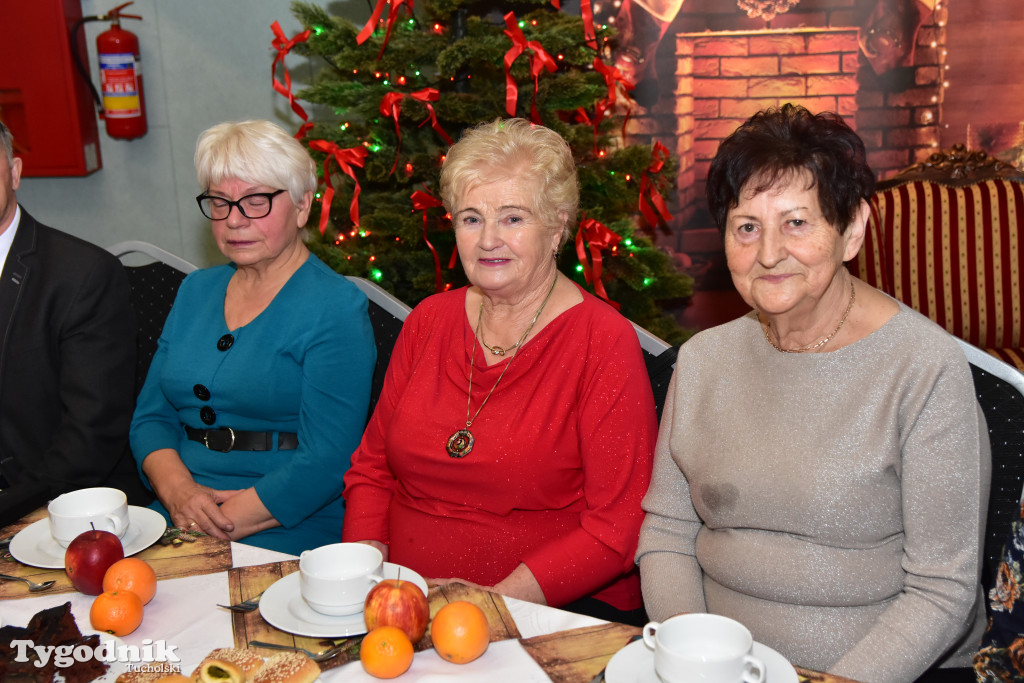 Aby w święta dobro zawsze zwyciężało nad złem. Spotkanie opłatkowe w Cekcynie / ZDJĘCIA