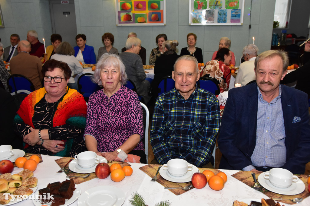 Aby w święta dobro zawsze zwyciężało nad złem. Spotkanie opłatkowe w Cekcynie / ZDJĘCIA