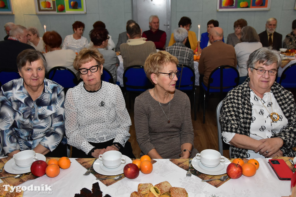 Aby w święta dobro zawsze zwyciężało nad złem. Spotkanie opłatkowe w Cekcynie / ZDJĘCIA