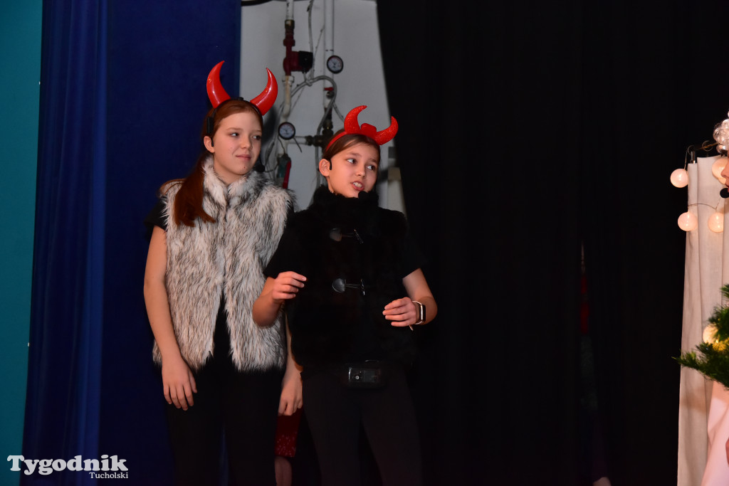 Aby w święta dobro zawsze zwyciężało nad złem. Spotkanie opłatkowe w Cekcynie / ZDJĘCIA