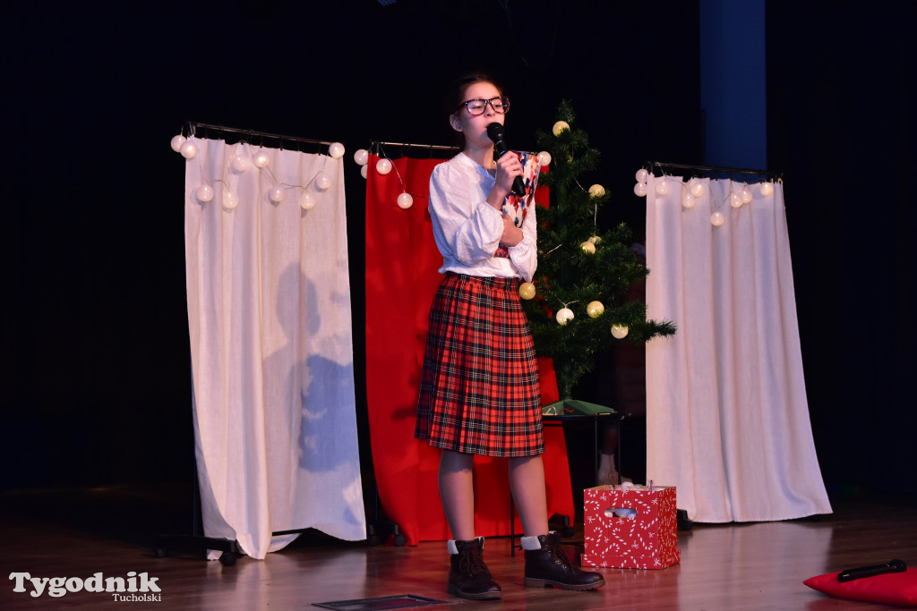 Aby w święta dobro zawsze zwyciężało nad złem. Spotkanie opłatkowe w Cekcynie / ZDJĘCIA