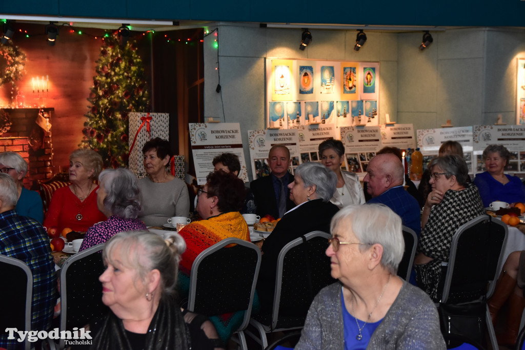 Aby w święta dobro zawsze zwyciężało nad złem. Spotkanie opłatkowe w Cekcynie / ZDJĘCIA