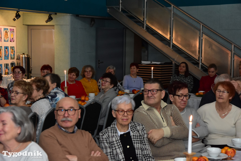 Aby w święta dobro zawsze zwyciężało nad złem. Spotkanie opłatkowe w Cekcynie / ZDJĘCIA