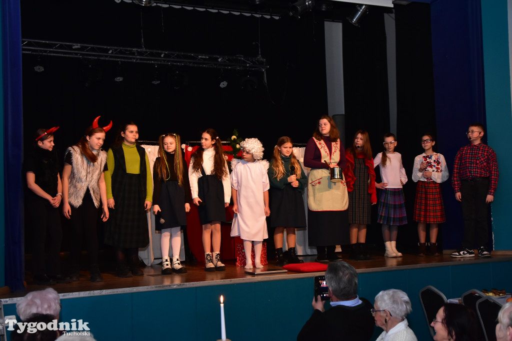 Aby w święta dobro zawsze zwyciężało nad złem. Spotkanie opłatkowe w Cekcynie / ZDJĘCIA