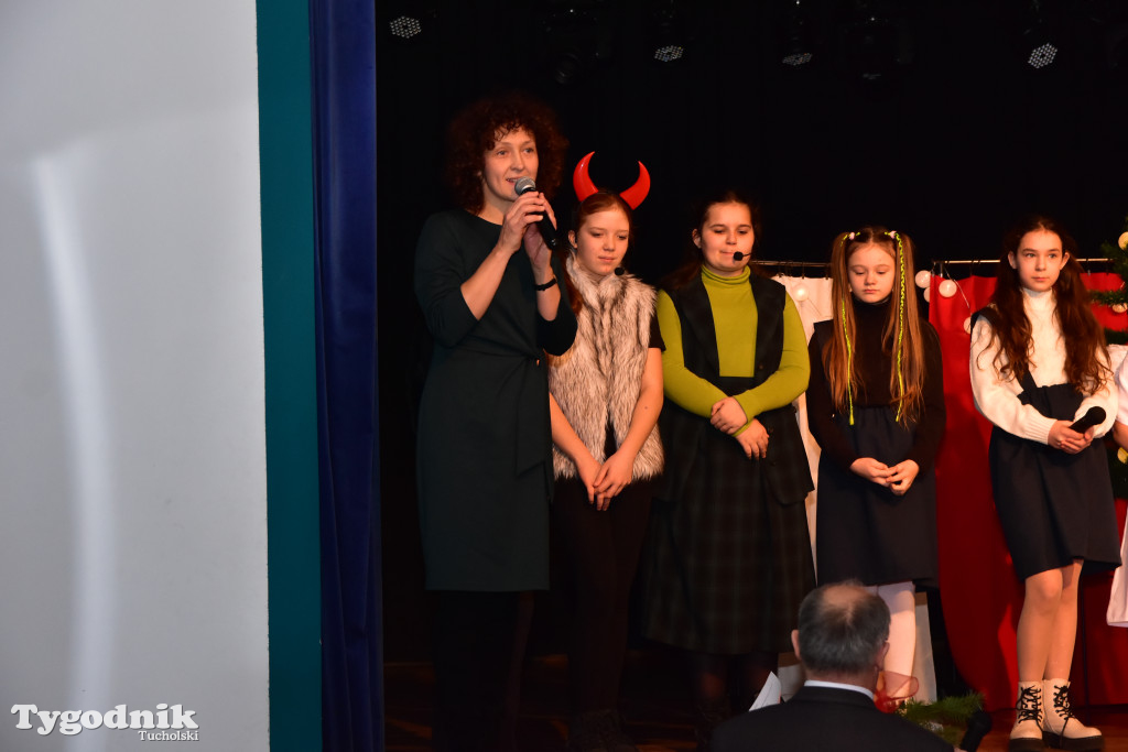 Aby w święta dobro zawsze zwyciężało nad złem. Spotkanie opłatkowe w Cekcynie / ZDJĘCIA