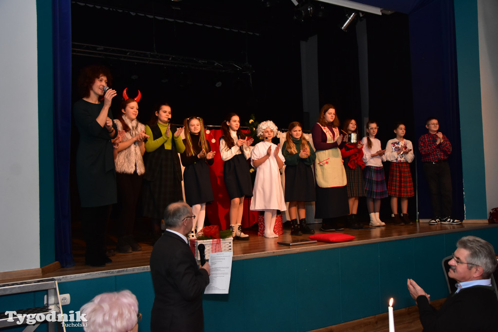 Aby w święta dobro zawsze zwyciężało nad złem. Spotkanie opłatkowe w Cekcynie / ZDJĘCIA