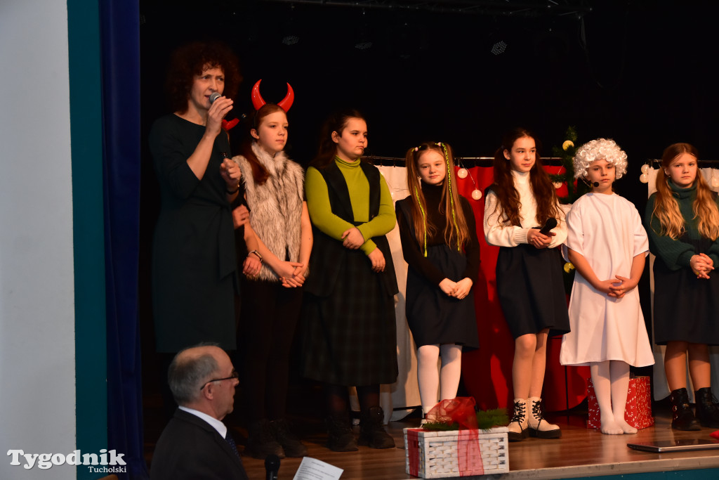 Aby w święta dobro zawsze zwyciężało nad złem. Spotkanie opłatkowe w Cekcynie / ZDJĘCIA