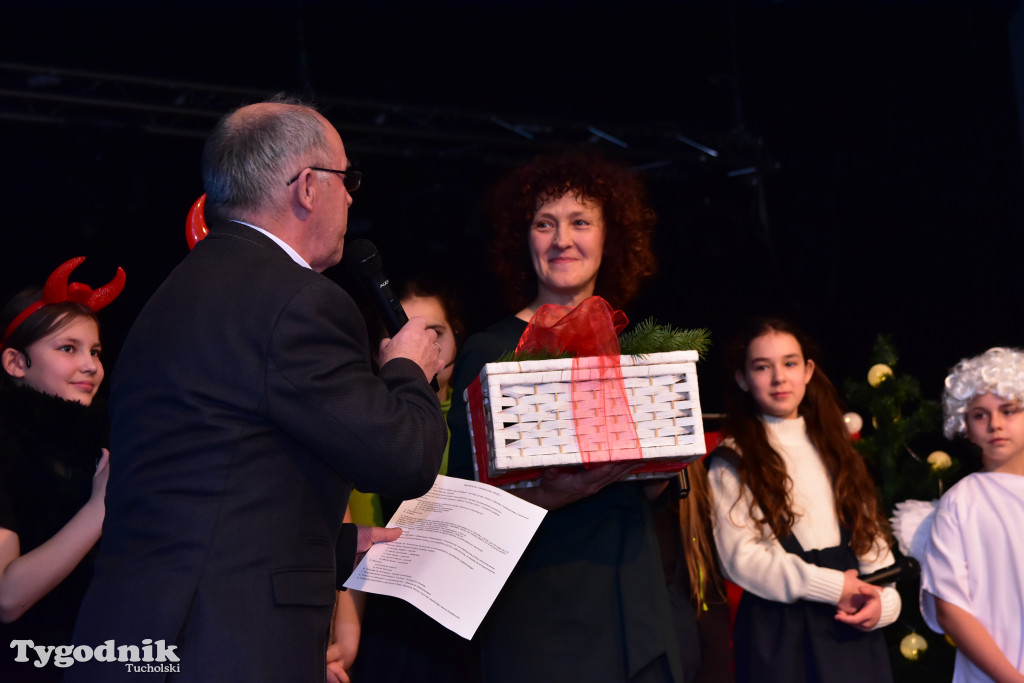 Aby w święta dobro zawsze zwyciężało nad złem. Spotkanie opłatkowe w Cekcynie / ZDJĘCIA