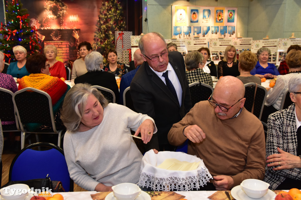 Aby w święta dobro zawsze zwyciężało nad złem. Spotkanie opłatkowe w Cekcynie / ZDJĘCIA