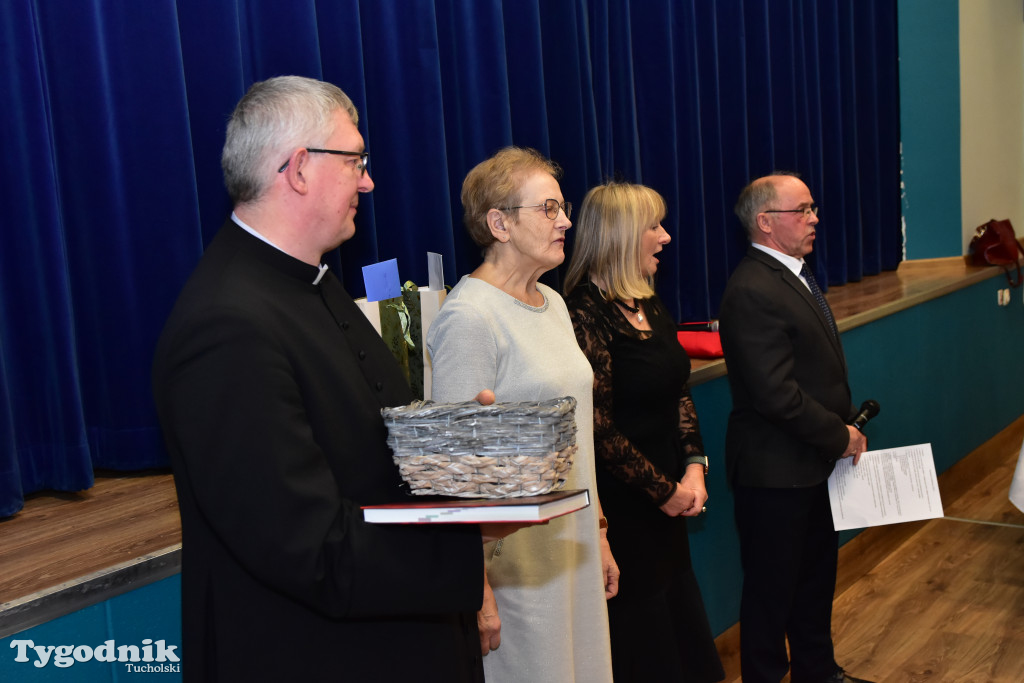 Aby w święta dobro zawsze zwyciężało nad złem. Spotkanie opłatkowe w Cekcynie / ZDJĘCIA