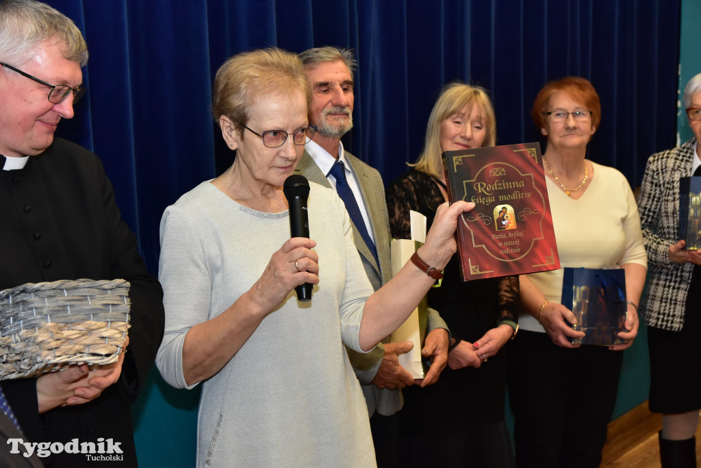 Aby w święta dobro zawsze zwyciężało nad złem. Spotkanie opłatkowe w Cekcynie / ZDJĘCIA
