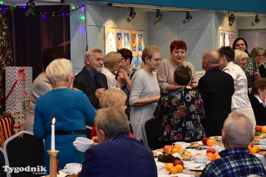 Aby w święta dobro zawsze zwyciężało nad złem. Spotkanie opłatkowe w Cekcynie / ZDJĘCIA