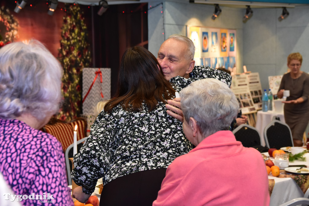 Aby w święta dobro zawsze zwyciężało nad złem. Spotkanie opłatkowe w Cekcynie / ZDJĘCIA