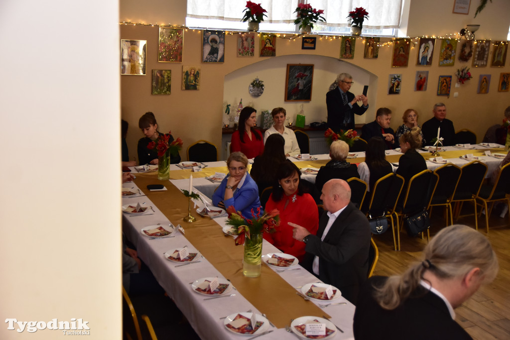 Spotkanie wigilijne osób starszych i działających na ich rzecz w Wielkim Mędromierzu
