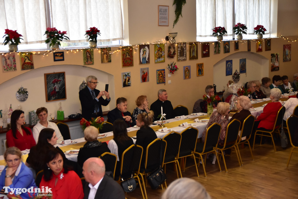 Spotkanie wigilijne osób starszych i działających na ich rzecz w Wielkim Mędromierzu