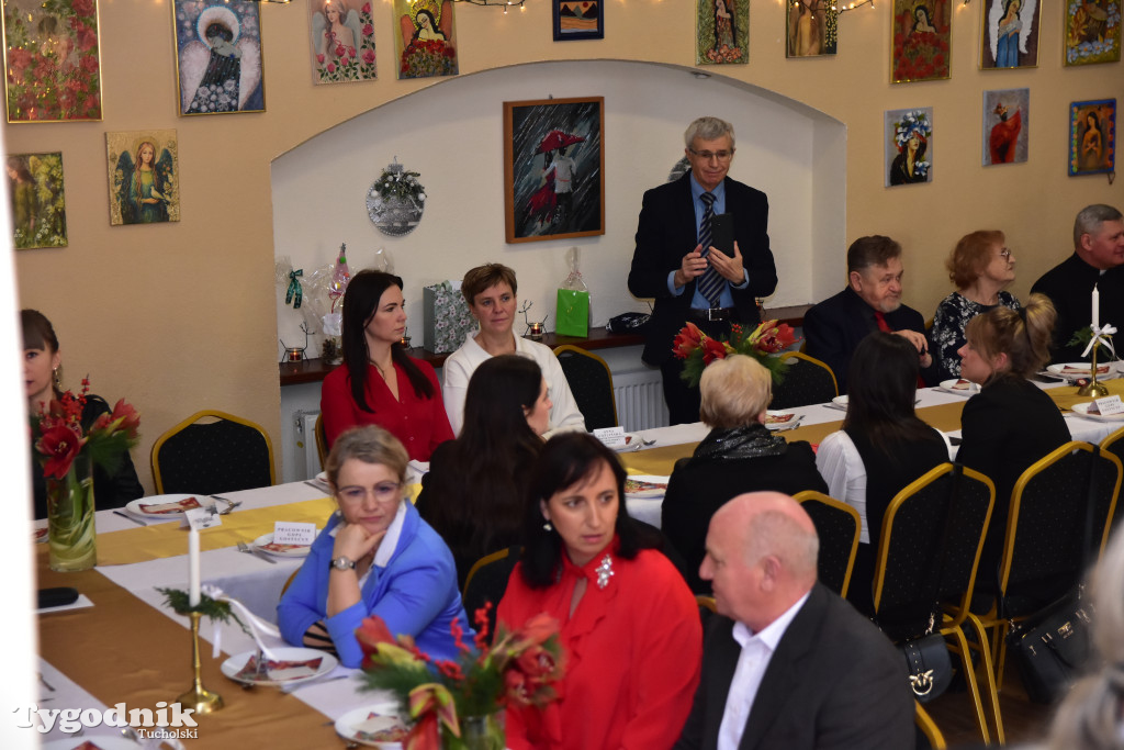 Spotkanie wigilijne osób starszych i działających na ich rzecz w Wielkim Mędromierzu