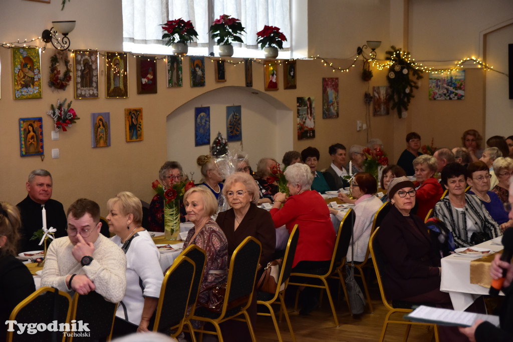 Spotkanie wigilijne osób starszych i działających na ich rzecz w Wielkim Mędromierzu