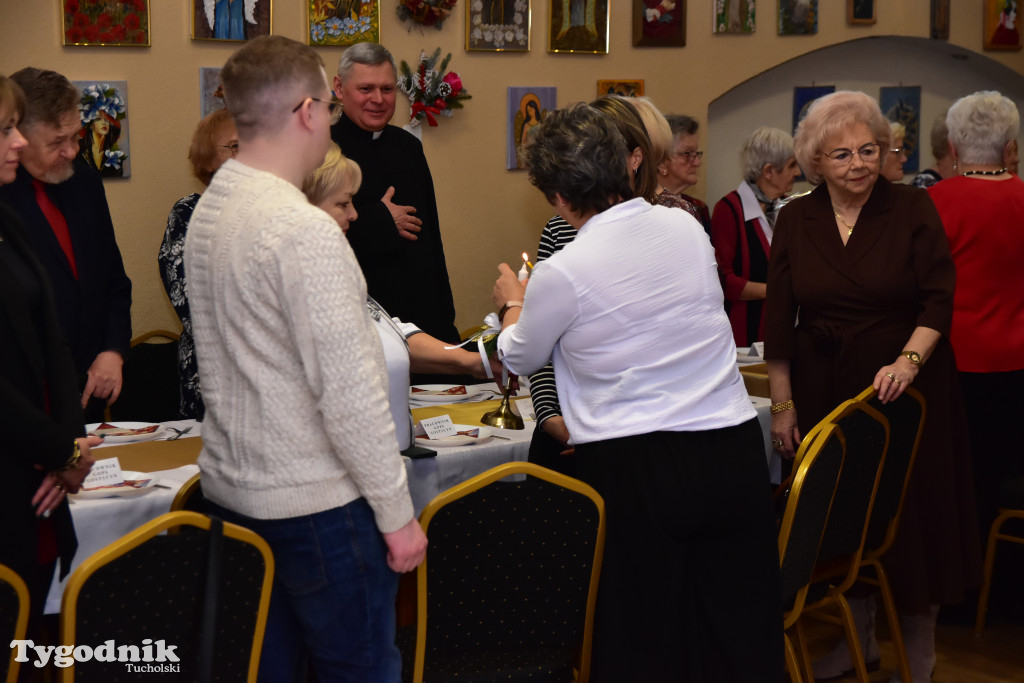 Spotkanie wigilijne osób starszych i działających na ich rzecz w Wielkim Mędromierzu