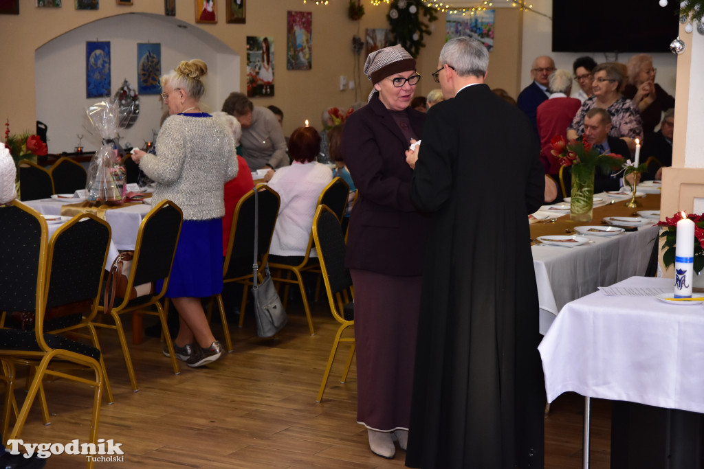 Spotkanie wigilijne osób starszych i działających na ich rzecz w Wielkim Mędromierzu