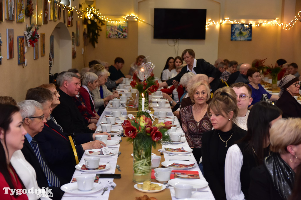 Spotkanie wigilijne osób starszych i działających na ich rzecz w Wielkim Mędromierzu