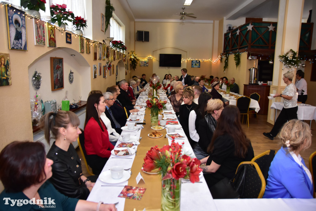 Spotkanie wigilijne osób starszych i działających na ich rzecz w Wielkim Mędromierzu