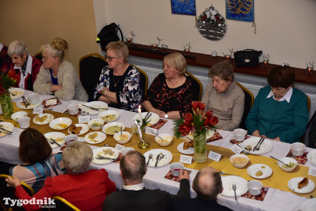 Spotkanie wigilijne osób starszych i działających na ich rzecz w Wielkim Mędromierzu