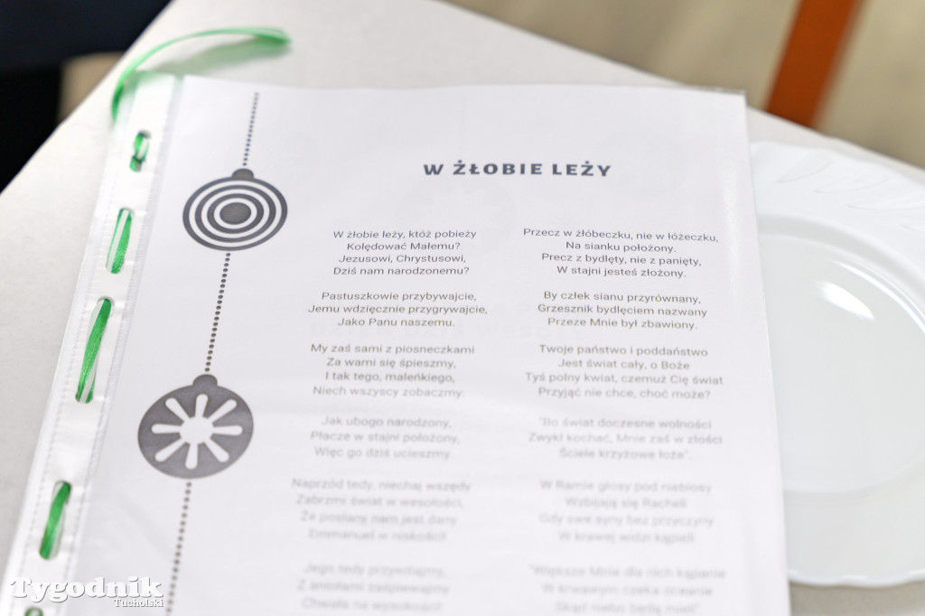 Mały Mędromierz i kolędnicy! Głośna, kolorowa grupa na ulicach