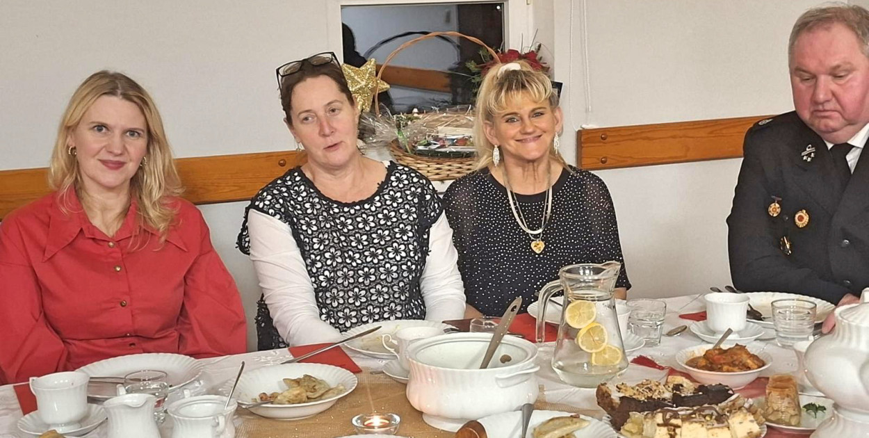 Społeczność Legbąda na wspólnej wigilii