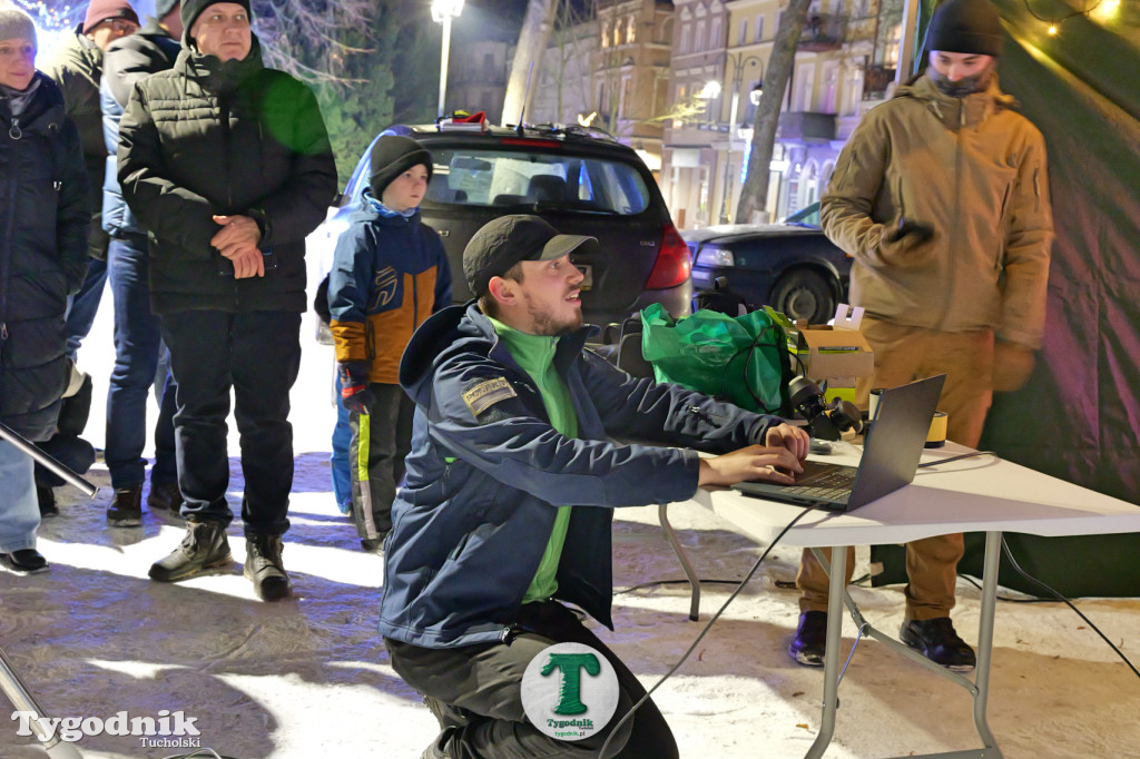 Obserwacje nieba na rynku w Tucholi z Mikołajem Janowicem