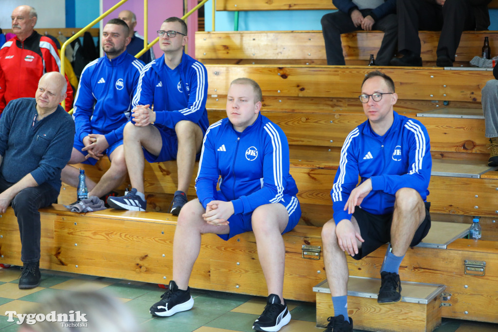 Gminna liga kręglarska: wyrównana czołówka w obu klasyfikacjach