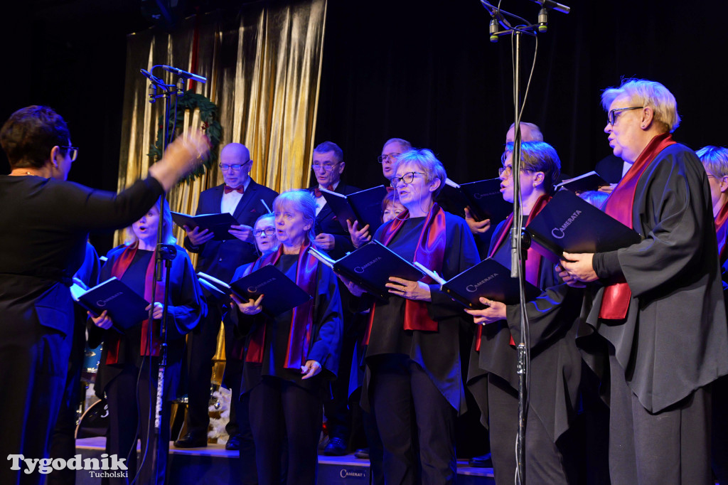 TOK rozbrzmiał kolędą i piosenką świąteczną